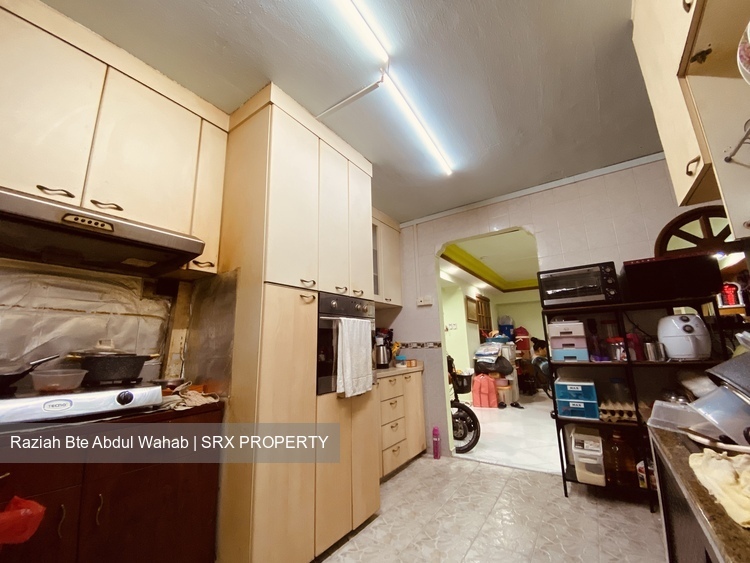 Blk 403 Bukit Batok West Avenue 7 (Bukit Batok), HDB Executive #379857351